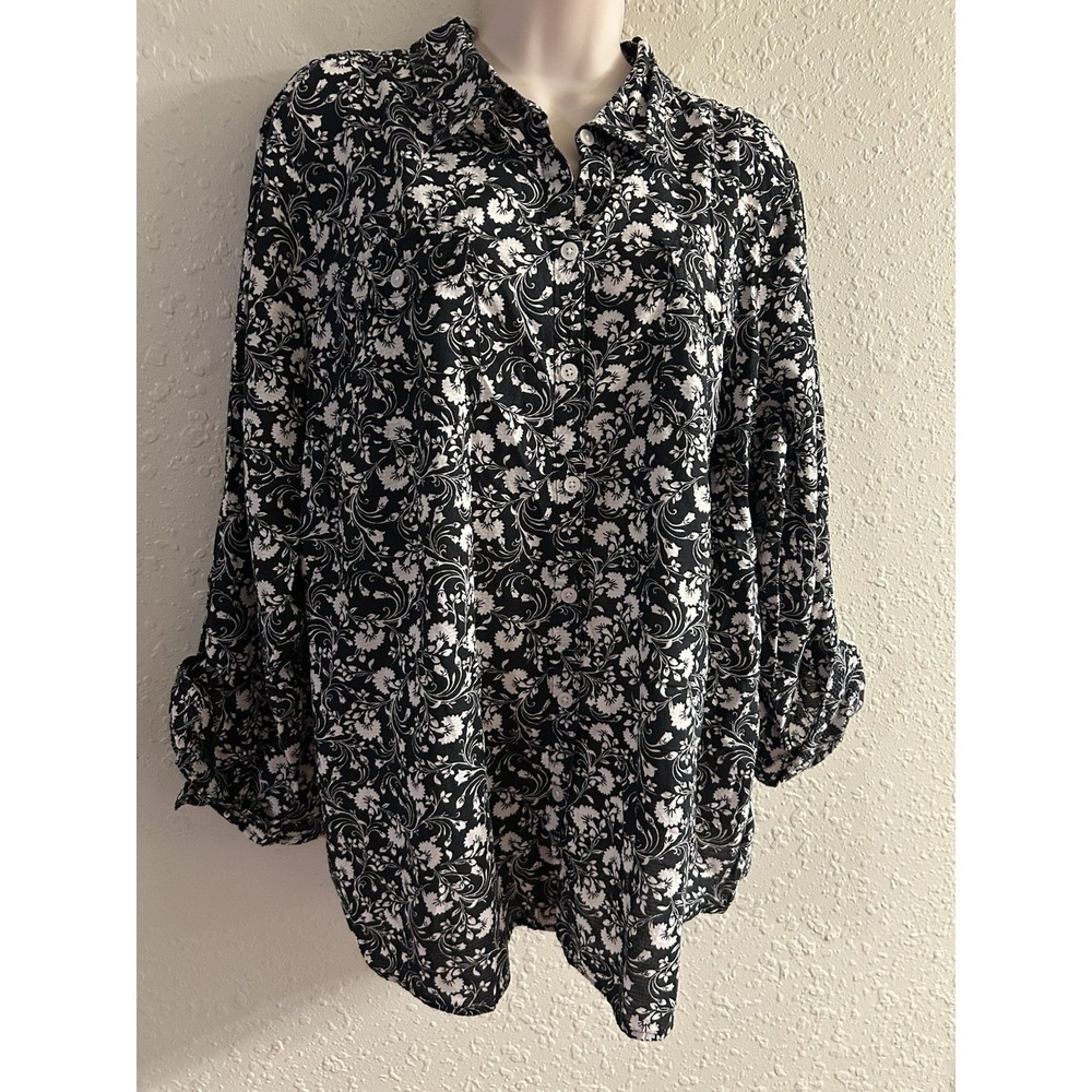 New 2X Croft & Barrow black/white floral 2 pocket top #312*10